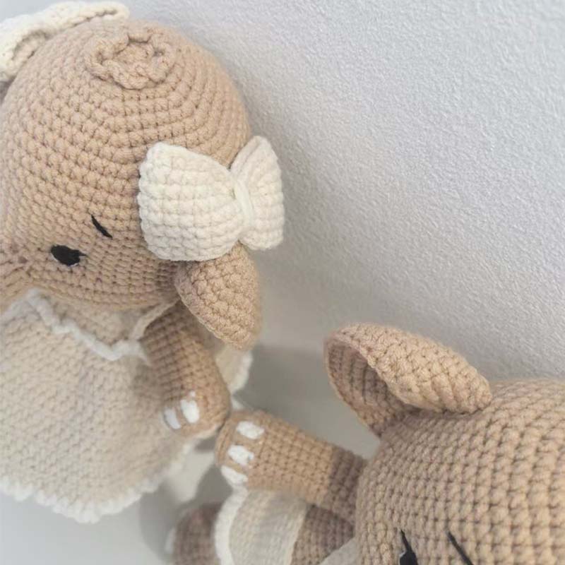 Handmade Crochet Elaphant Plus - đánh giá và giá Home And Textiles Today