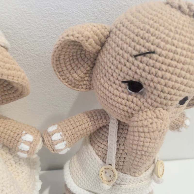 Handmade Crochet Elaphant Plus - đánh giá và giá Home And Textiles Today